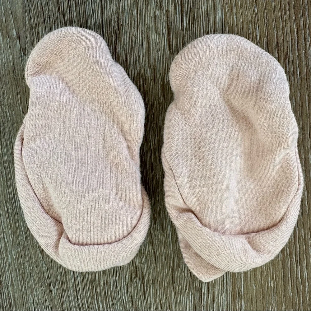 NWOT Goumi Kids Stay-on Bootie Set of 2 (Organic Cotton) Size: 3-6months